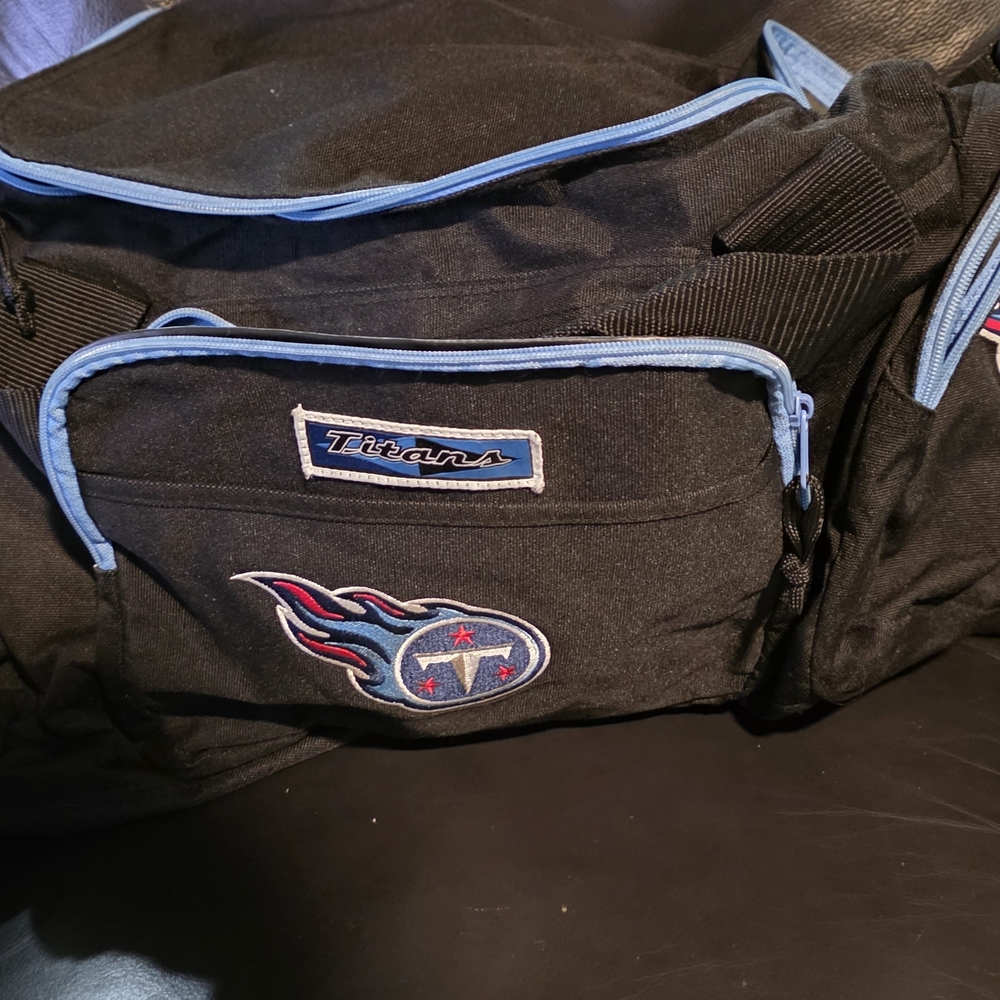 LIKE NEW** Tennesee Titans Black Duffel Bag with Blue Accents